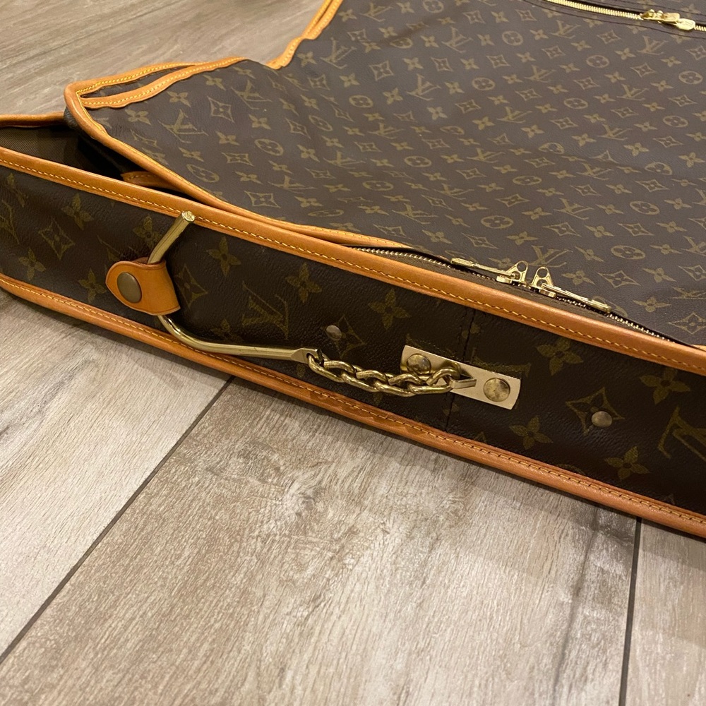 🚫SOLD🚫 LOUIS VUITTON Garment Bag - Picture 9 of 13